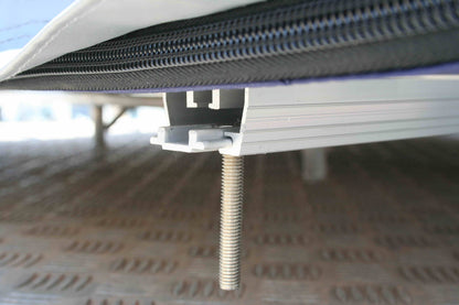 Dachzelt-Gleitplatte mit Schrauben (8er-Set)