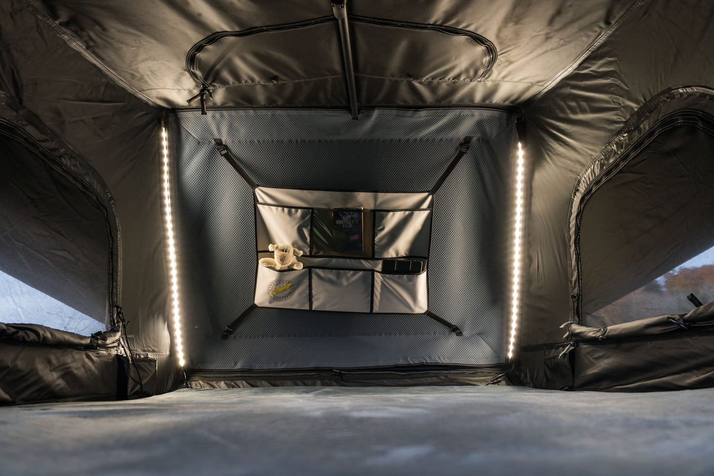 Leichtes Hybrid-Hartschalen-Dachzelt (Vorführer/Muster)