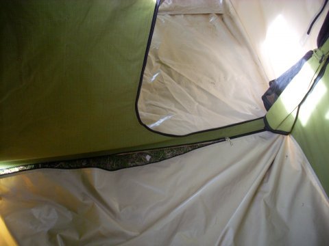 Duschraum von Innen mit Anschluss an das Anhängerzelt