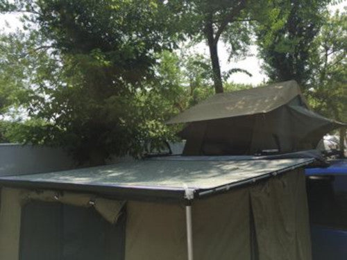 Dachzelt auf VW Bus mit Markise und Zeltraum