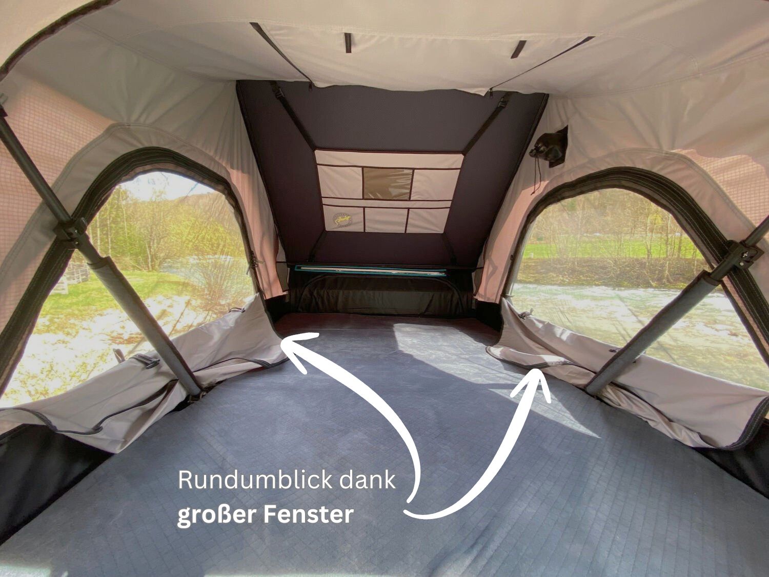 Innenansicht Bonito Dachzelt mit Rundumblick