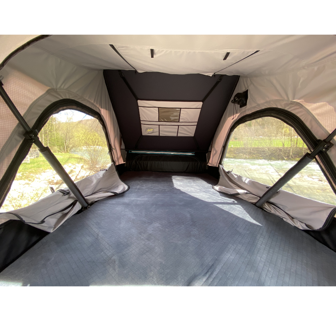 Bonito hybrid hard-shell roof tent C-stock